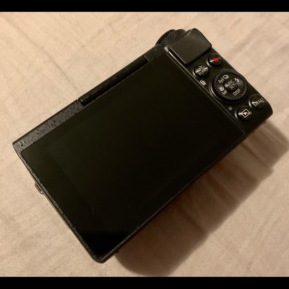 Canon Powershot G7X - Picture 2 of 12